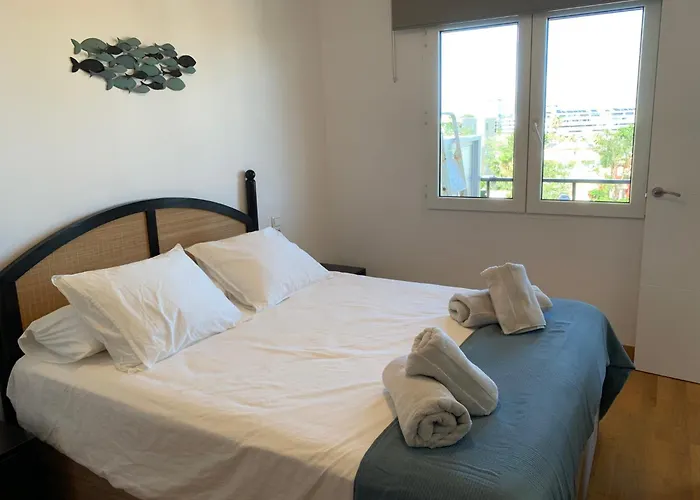 Cómodo En álamos, * Torremolinos